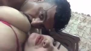 قحبه مصريه جامدة بزازها كبيرة تمص الزب بكل شهوة