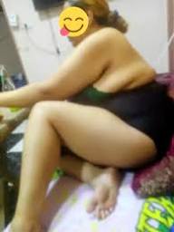 سكس عرب قحبة مصريه مع عشيقها على السرير