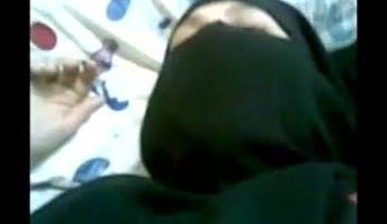 سكس منقبات ممحونه بزازها كبيرة تتناك من كسها